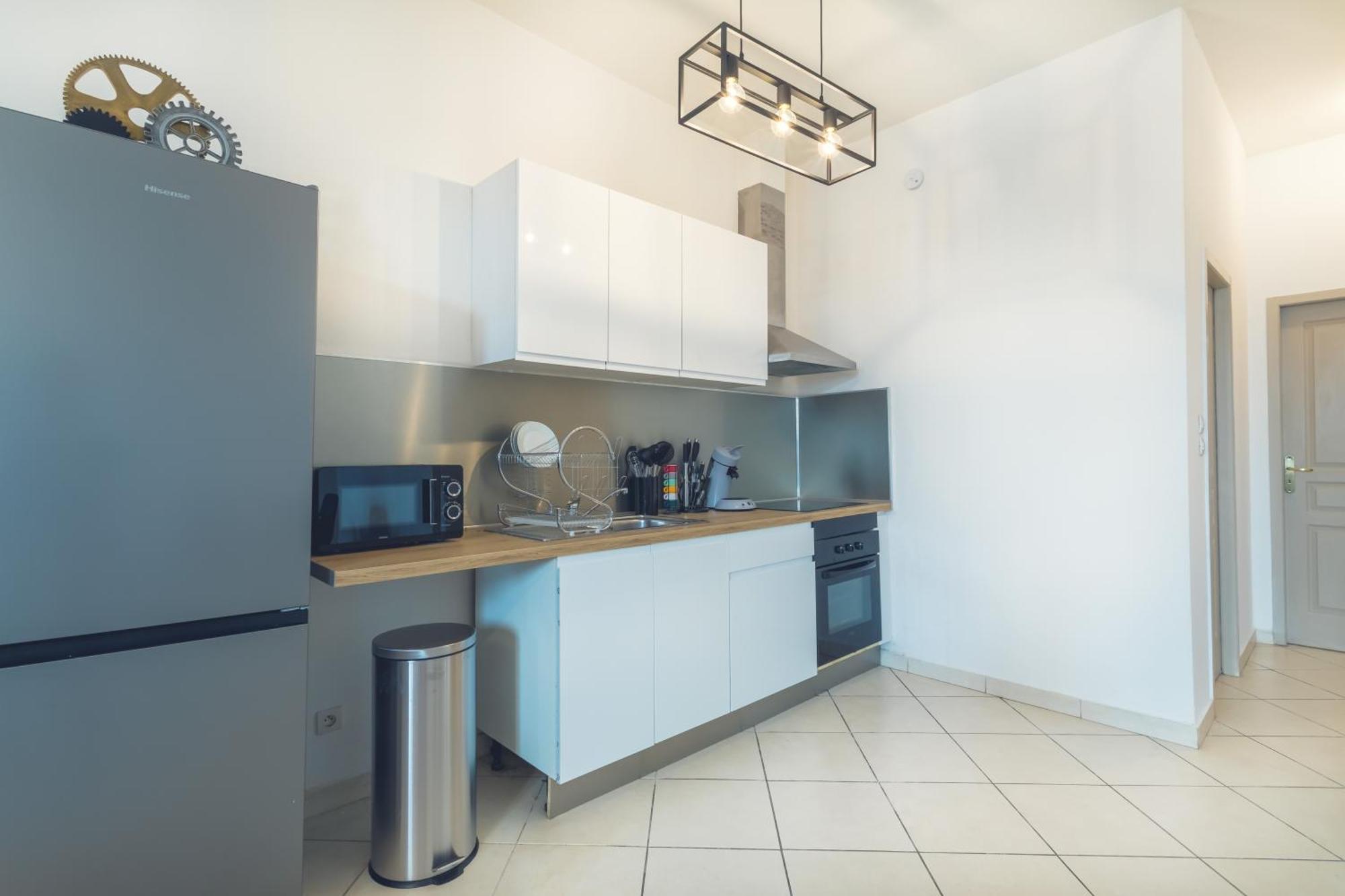 Grand appartement climatisé 3 chambres 6-8 pers Béziers Esterno foto