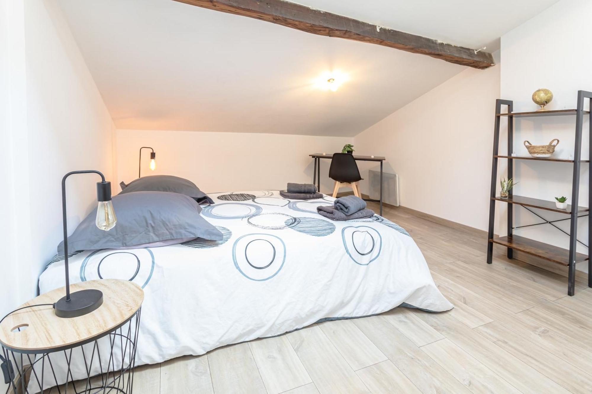 Grand appartement climatisé 3 chambres 6-8 pers Béziers Esterno foto
