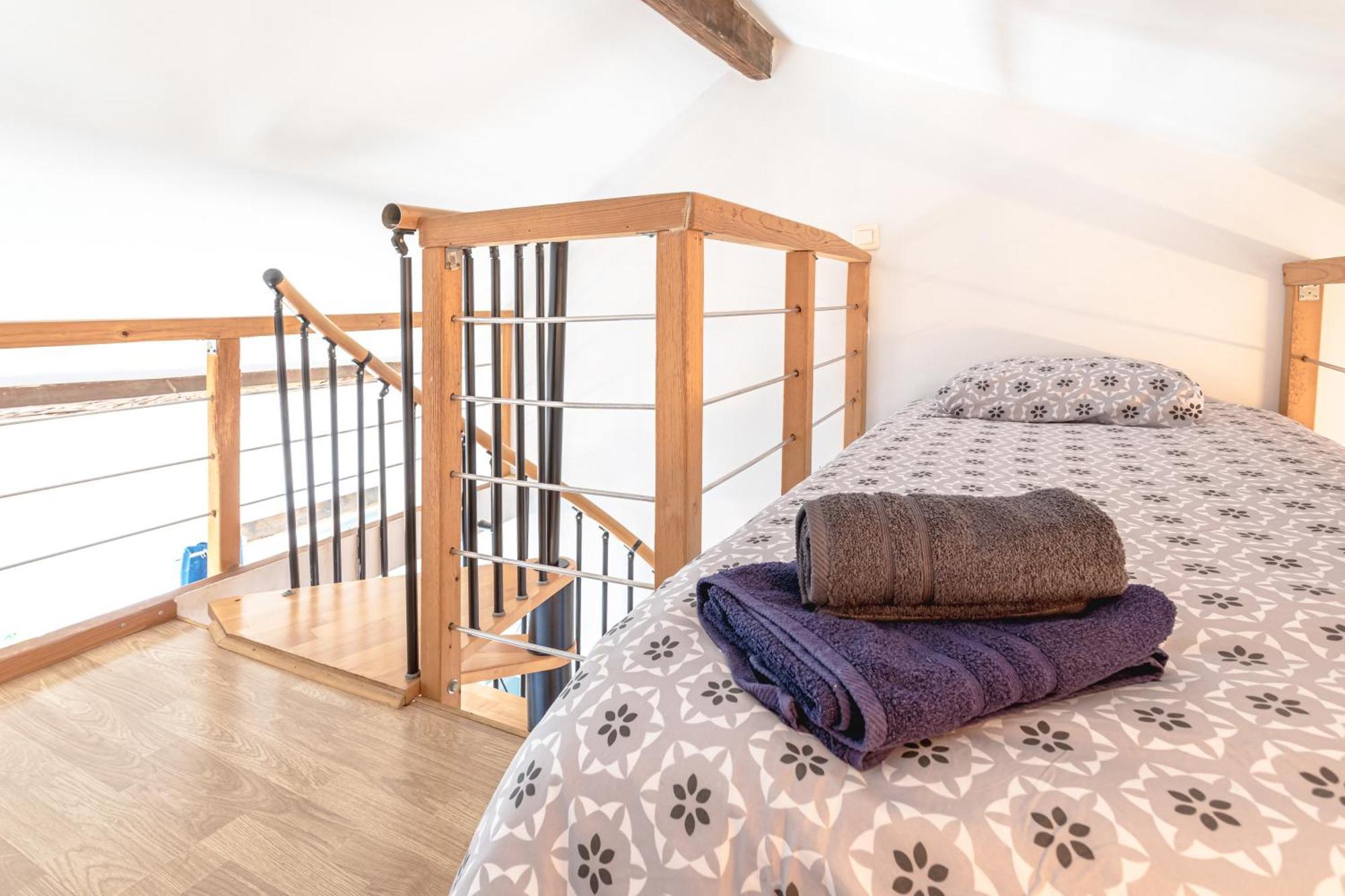 Grand appartement climatisé 3 chambres 6-8 pers Béziers Esterno foto