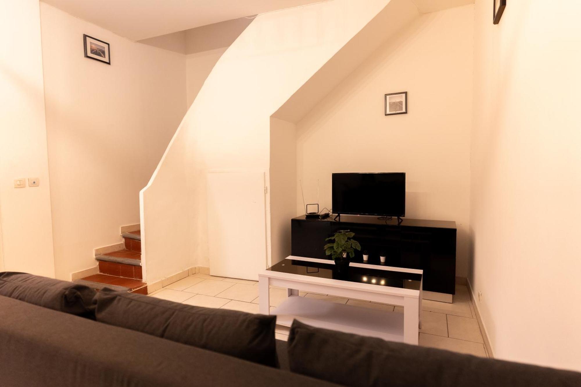 Grand appartement climatisé 3 chambres 6-8 pers Béziers Esterno foto